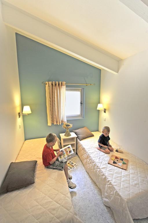 Hotel Vvf Drome Provence Montbrun-les-Bains Exteriér fotografie